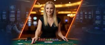 Professional dealer at Speed Roulette table in viva89 studio